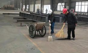 美化環(huán)境，黨員活動(dòng)日開展企業(yè)大掃除